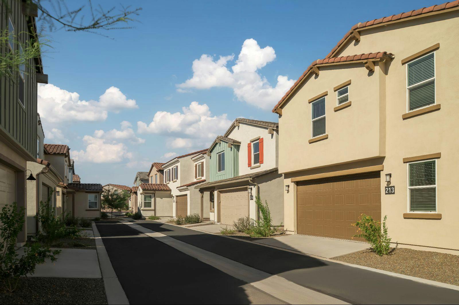 The Hillburn Neighborhood | Dining & Parks in North Phoenix, AZ