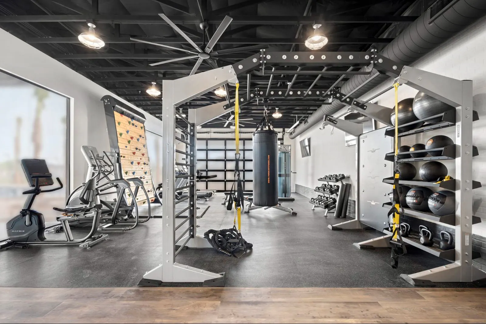 bella encanta fitness center