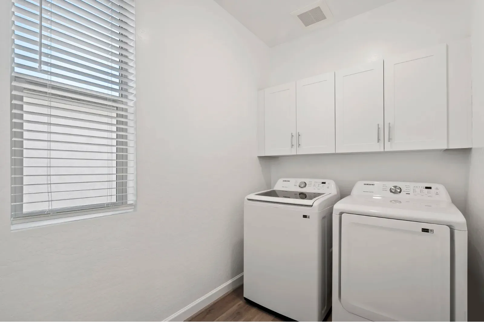 Bella Encanta laundry room