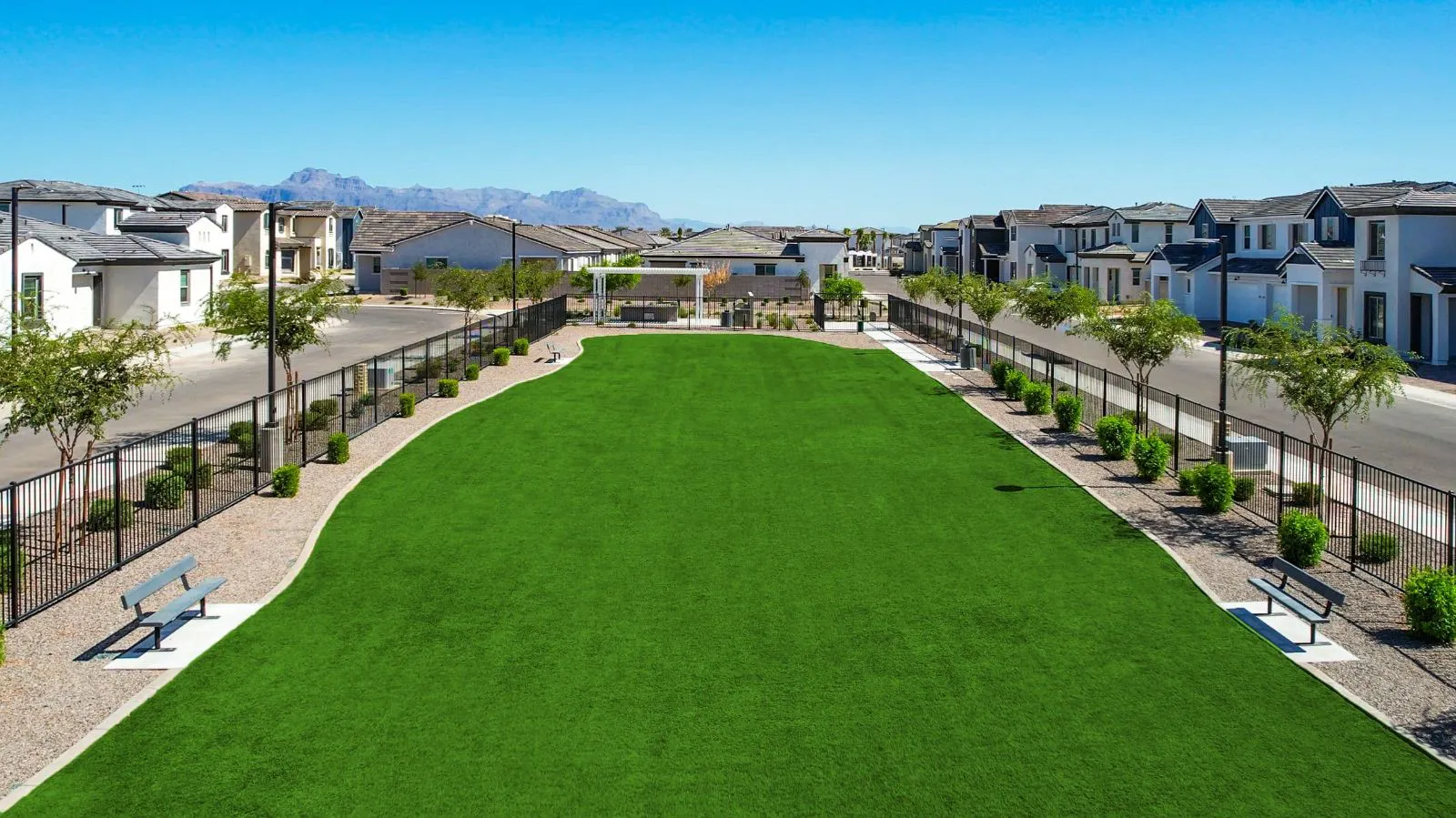 Bella Encanta large grassy lawn