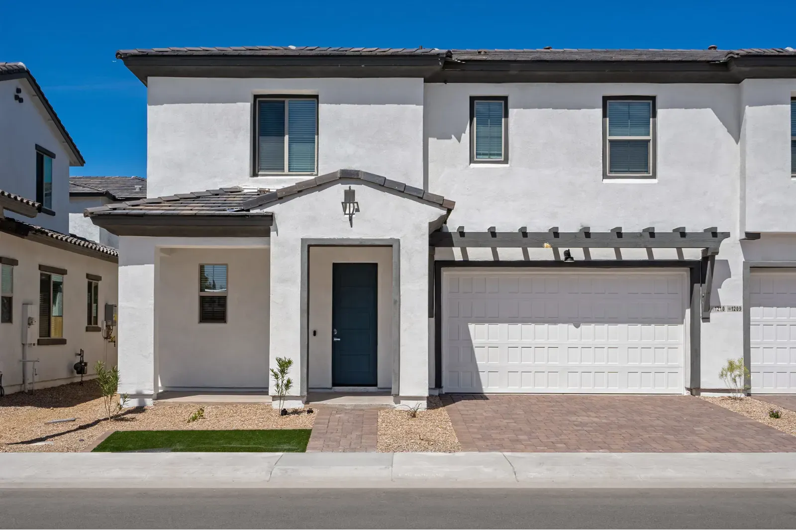 Bella Encanta townhouse exterior