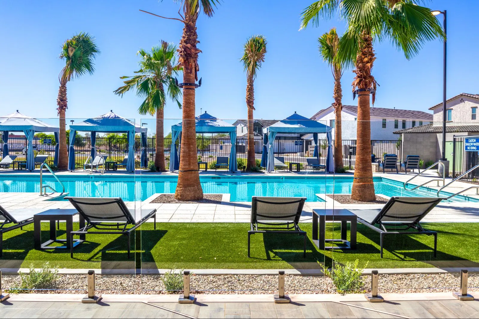 Bella Encanta pool area