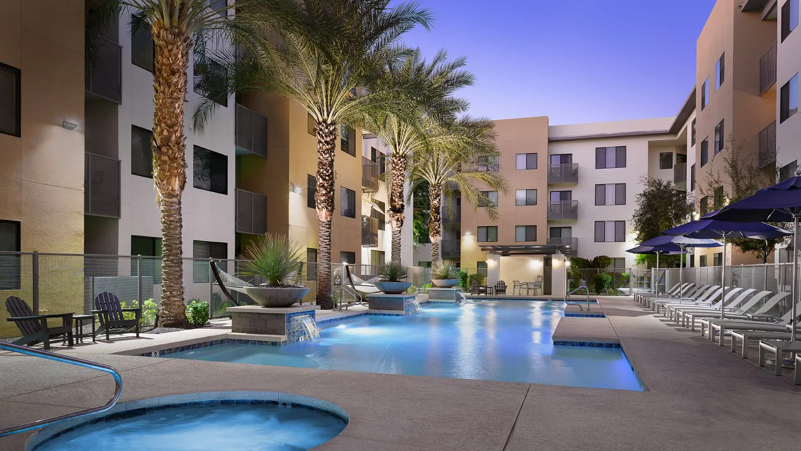 Cactus Forty-2 Amenities | Resort-Style Apartments in Phoenix, AZ