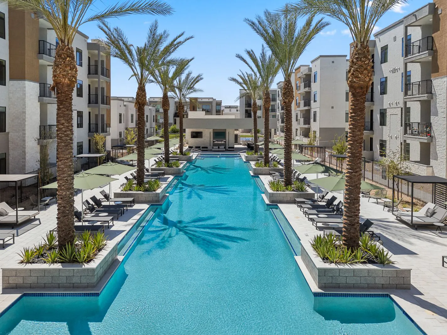 Pool and poolside area at The M at Shadow Mountain.