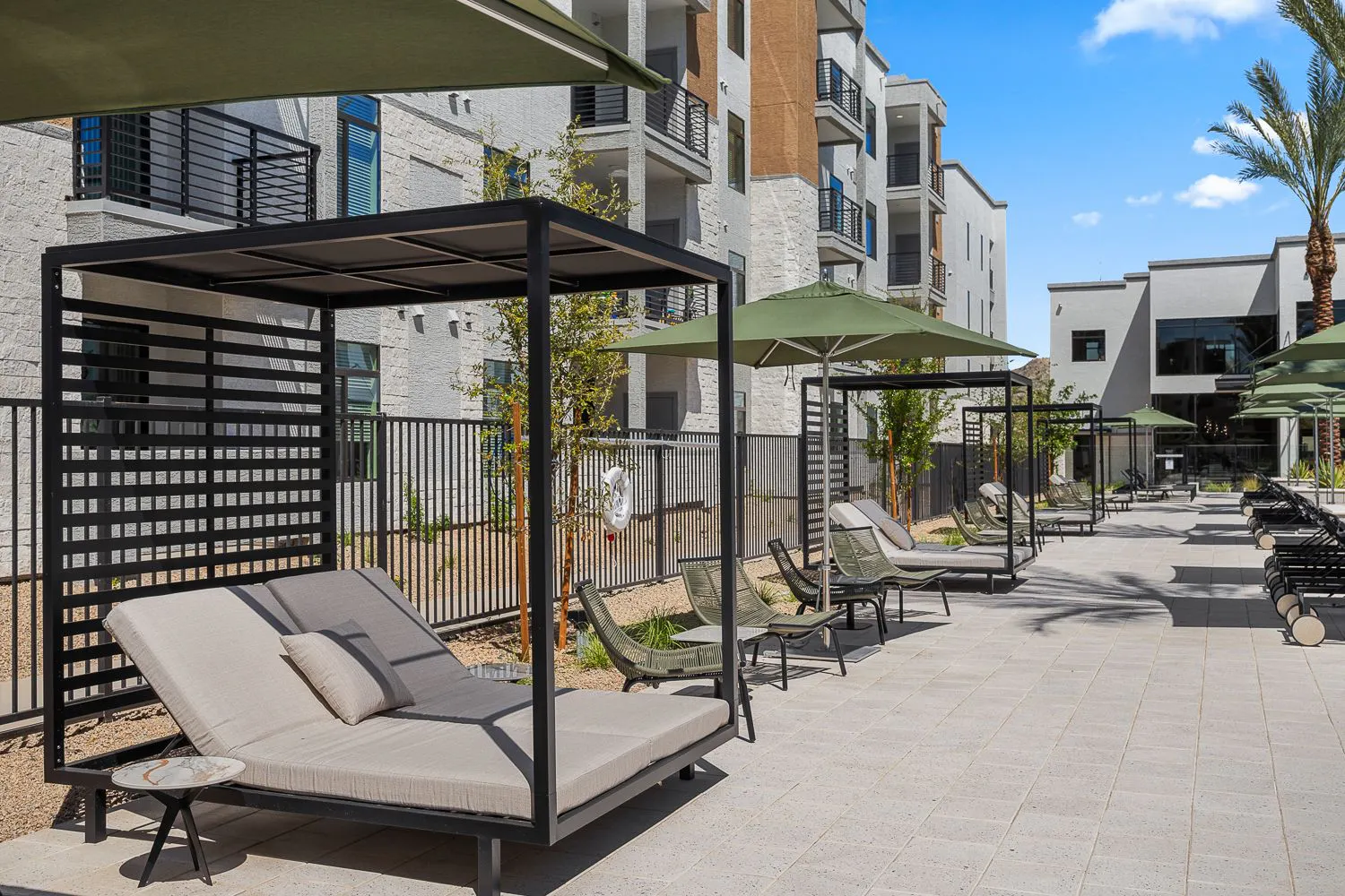 Shared outdoor space at The M at Shadow Mountain.