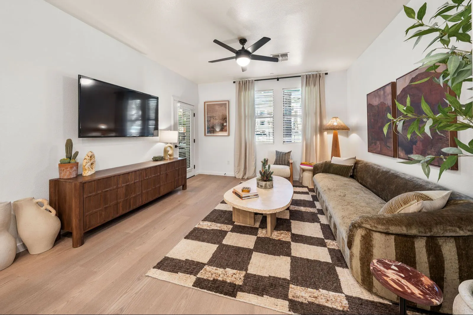 Cozy Living Room Lounge